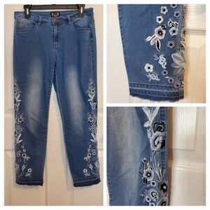 A.Z.I. Blue Floral Embroidered Cropped Jeans Women's 8 Raw Hem Boho